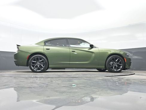 Used 2022 Dodge Charger SXT w/ Driver Convenience Group image 31