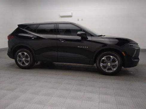 Used 2023 Chevrolet Blazer LT w/ Driver Confidence Package image 11