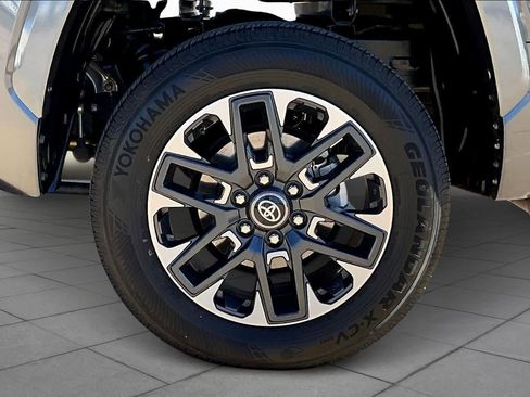Used 2025 Toyota Tundra Limited image 10