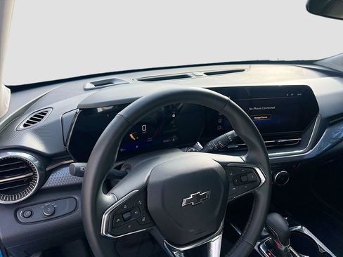 Used 2025 Chevrolet Trax ACTIV w/ Driver Confidence Package image 7