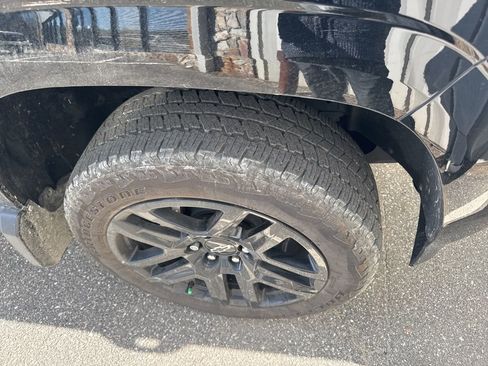 Used 2025 Chevrolet Colorado Z71 w/ Z71 Convenience Package 2 image 8