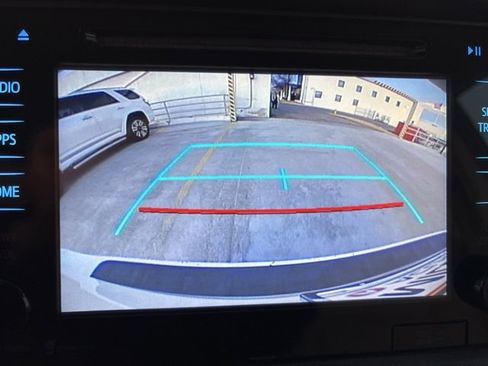 Used 2015 Toyota Sienna AWD image 19