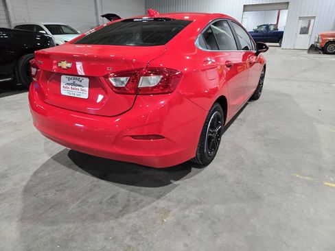 Used 2016 Chevrolet Cruze LT image 10