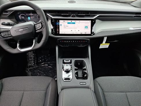 New 2026 Jeep Cherokee Laredo AWD/4WD image 11