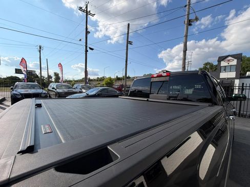 Used 2017 GMC Sierra 1500 Denali w/ Denali Ultimate Package AWD/4WD image 20