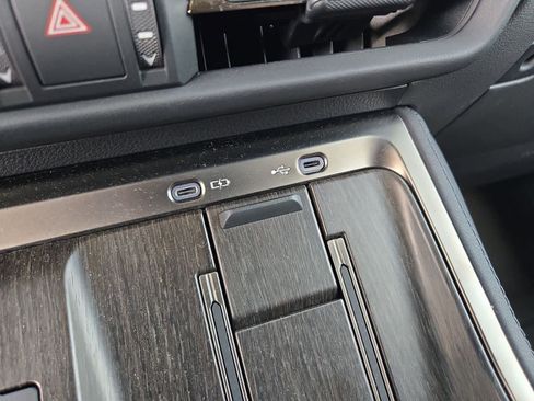 Used 2024 Lexus GX 550 w/ Accessory Package (31) image 31