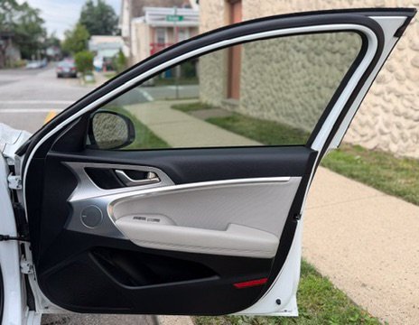 Used 2022 Genesis G70 3.3T w/ Sport Advanced Package AWD/4WD image 22
