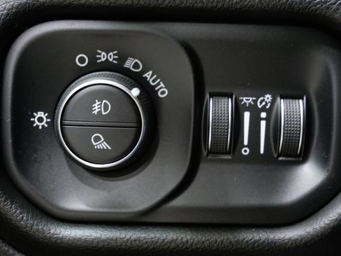 Used 2023 RAM 1500 Laramie image 13