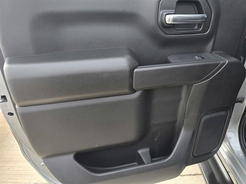 Used 2024 Chevrolet Silverado 1500 Custom image 13