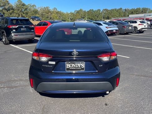 Used 2022 Toyota Corolla LE image 15