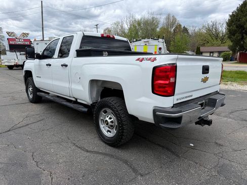 Used 2019 Chevrolet Silverado 2500 W/T AWD/4WD image 4