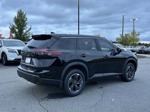 New 2026 Nissan Rogue SV FWD image 9