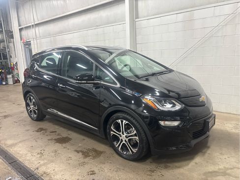 Used 2020 Chevrolet Bolt Premier w/ Infotainment Package image 2
