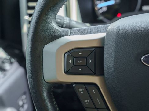 Used 2022 Ford F250 Lariat w/ Lariat Ultimate Package AWD/4WD image 24