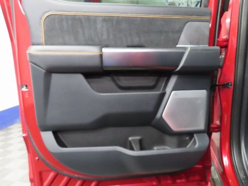 Used 2024 Ford F250 Platinum w/ FX4 Off-Road Package image 57