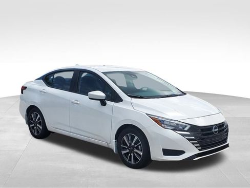 New 2025 Nissan Versa SV w/ Trunk Package image 2