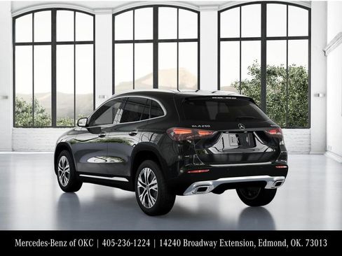 Used 2025 Mercedes-Benz GLA 250 4MATIC image 28