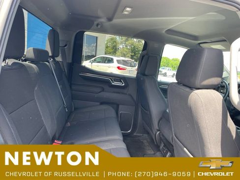 Used 2022 Chevrolet Silverado 1500 LT AWD/4WD image 11