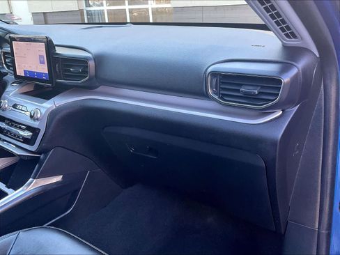 Used 2023 Ford Explorer XLT w/ Equipment Group 202A image 13