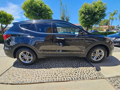 Used 2017 Hyundai Santa Fe Sport AWD/4WD image 4