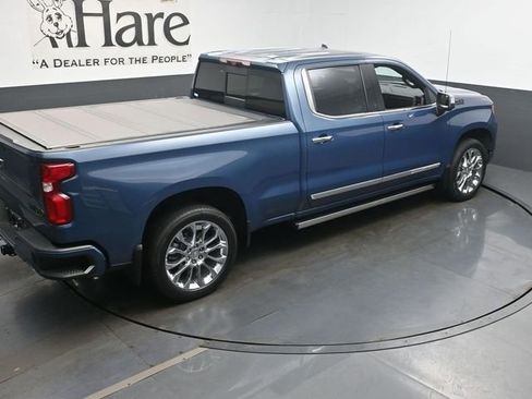 Used 2024 Chevrolet Silverado 1500 High Country w/ High Country Premium Package AWD/4WD image 39