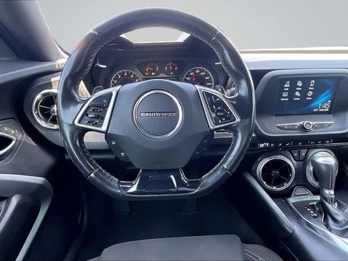 Used 2018 Chevrolet Camaro LT RWD image 5