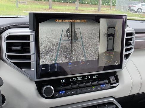 Used 2025 Toyota Sequoia Capstone AWD/4WD image 21