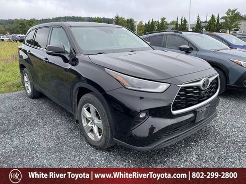 Certified 2021 Toyota Highlander LE AWD/4WD image 1