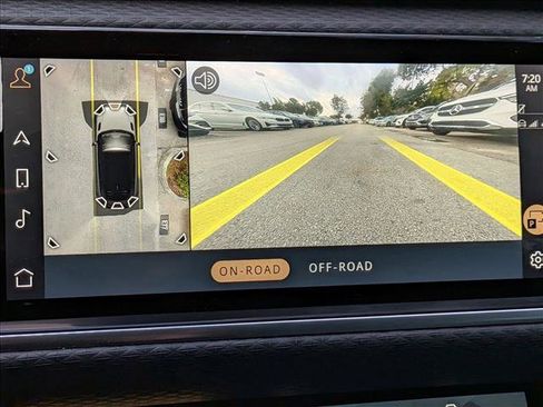 Used 2021 Land Rover Range Rover Velar R-Dynamic S image 13