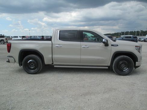 New 2026 GMC Sierra 1500 Denali AWD/4WD image 3