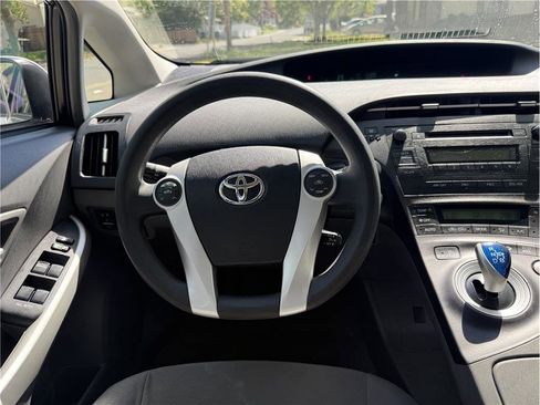 Used 2010 Toyota Prius Five image 9