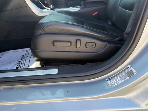 Used 2018 Acura TLX w/ Technology Package image 18