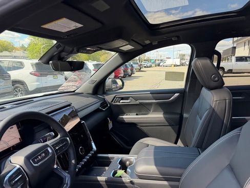 New 2026 GMC Acadia Elevation w/ Black Edition AWD/4WD image 15