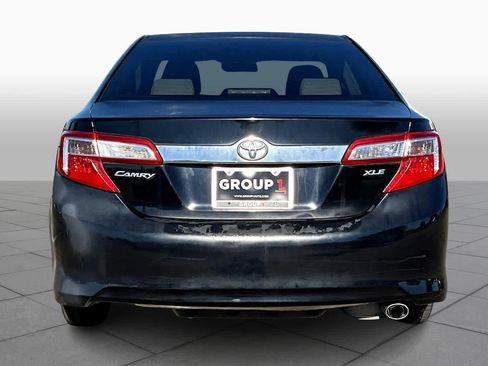 Used 2013 Toyota Camry L image 4