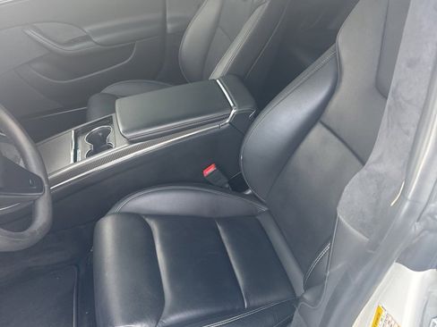 Used 2021 Tesla Model S Plaid image 18