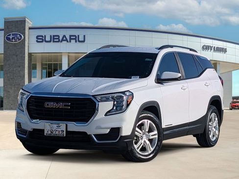 Used 2022 GMC Terrain SLE w/ Driver Convenience Package FWD image 1