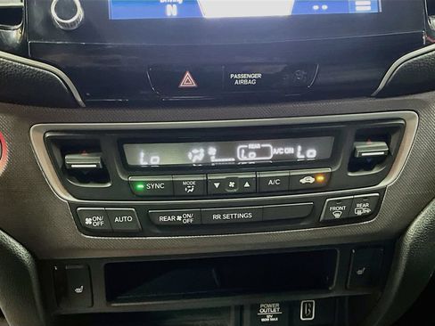 Used 2023 Honda Ridgeline RTL-E image 16