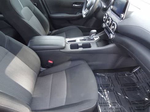 Used 2025 Nissan Sentra SV FWD image 10
