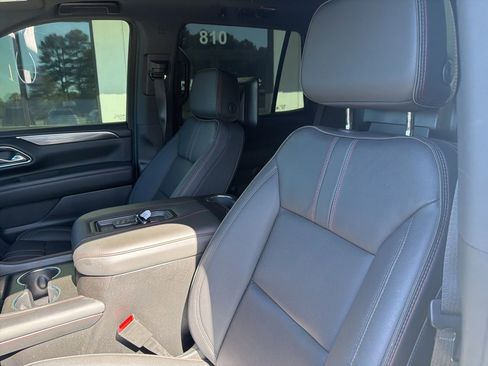Used 2024 Chevrolet Tahoe RST w/ Luxury Package image 2