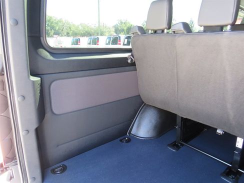 Used 2025 Mercedes-Benz Sprinter 2500 image 21