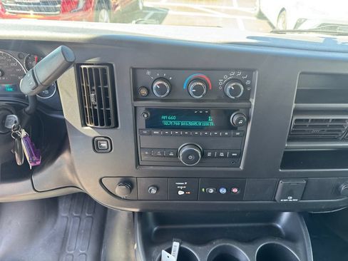 Used 2022 Chevrolet Express 2500 Extended w/ Enhanced Convenience Package RWD image 19