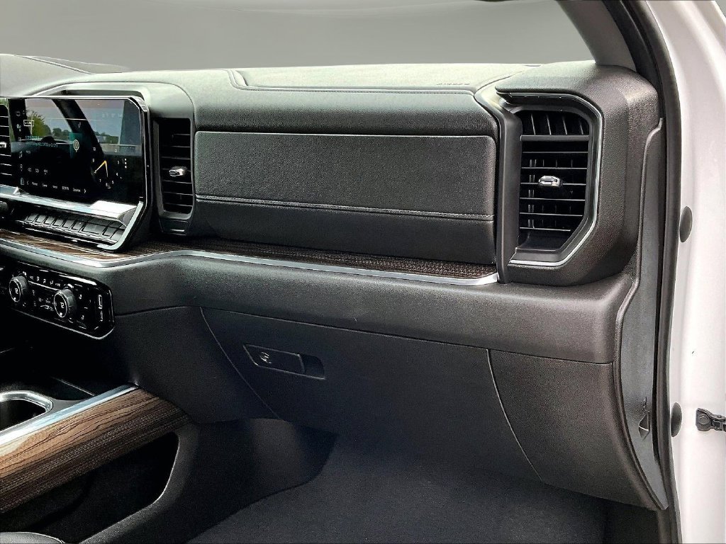 Used 2024 Chevrolet Silverado 1500 RST AWD/4WD image 29
