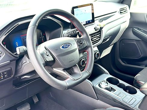 Used 2026 Ford Escape ST-Line FWD image 12