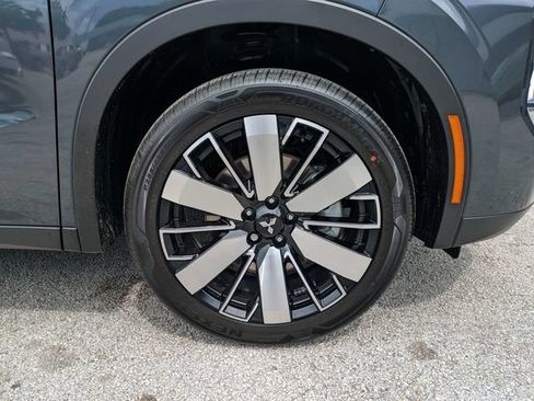 New 2026 Mitsubishi Outlander SE FWD image 11
