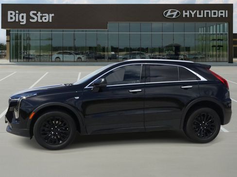 Used 2024 Cadillac XT4 Premium Luxury FWD image 2