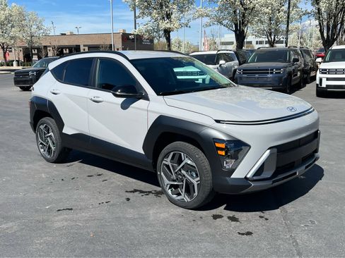 New 2026 Hyundai Kona SEL Premium image 5
