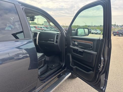 Used 2017 RAM 1500 Laramie w/ Convenience Group AWD/4WD image 29