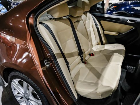 Used 2017 Volkswagen Jetta SEL image 36