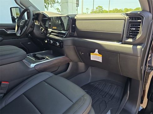 New 2025 GMC Sierra 2500 SLT w/ SLT Premium Package image 12