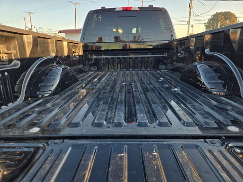 Used 2023 Ford F250 Platinum image 30